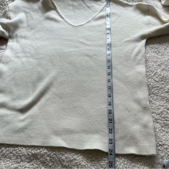 Women’s Boutique V Neck Wide / Flare Leg White Sweater Set Size Small - Picture 16 of 16